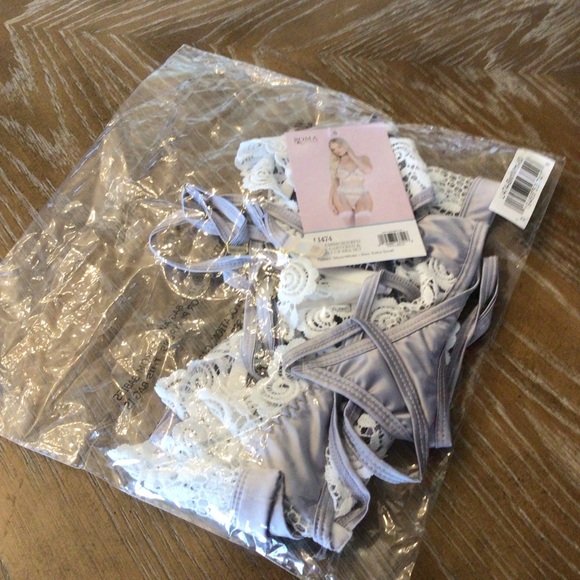 Roma Confidential 3pc White Embroidered Lace Gartered & Open Cup Bra Set Size XS - Picture 7 of 8